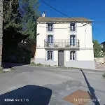 別荘 Cocon Familial Avec Jardin, Centre Du Village *